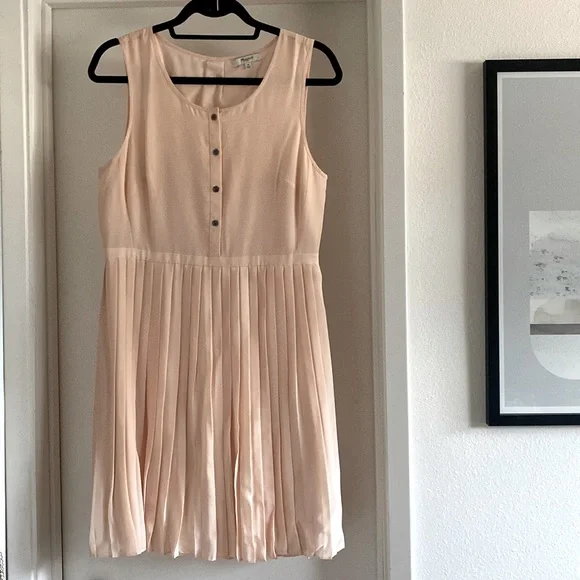 Madewell 100% Silk Pleated Shirt Dress Style 06159 Millennial pink. Size 10.
